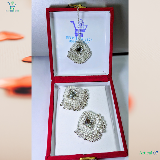 Elegant Jhumke & Bindiya Collection