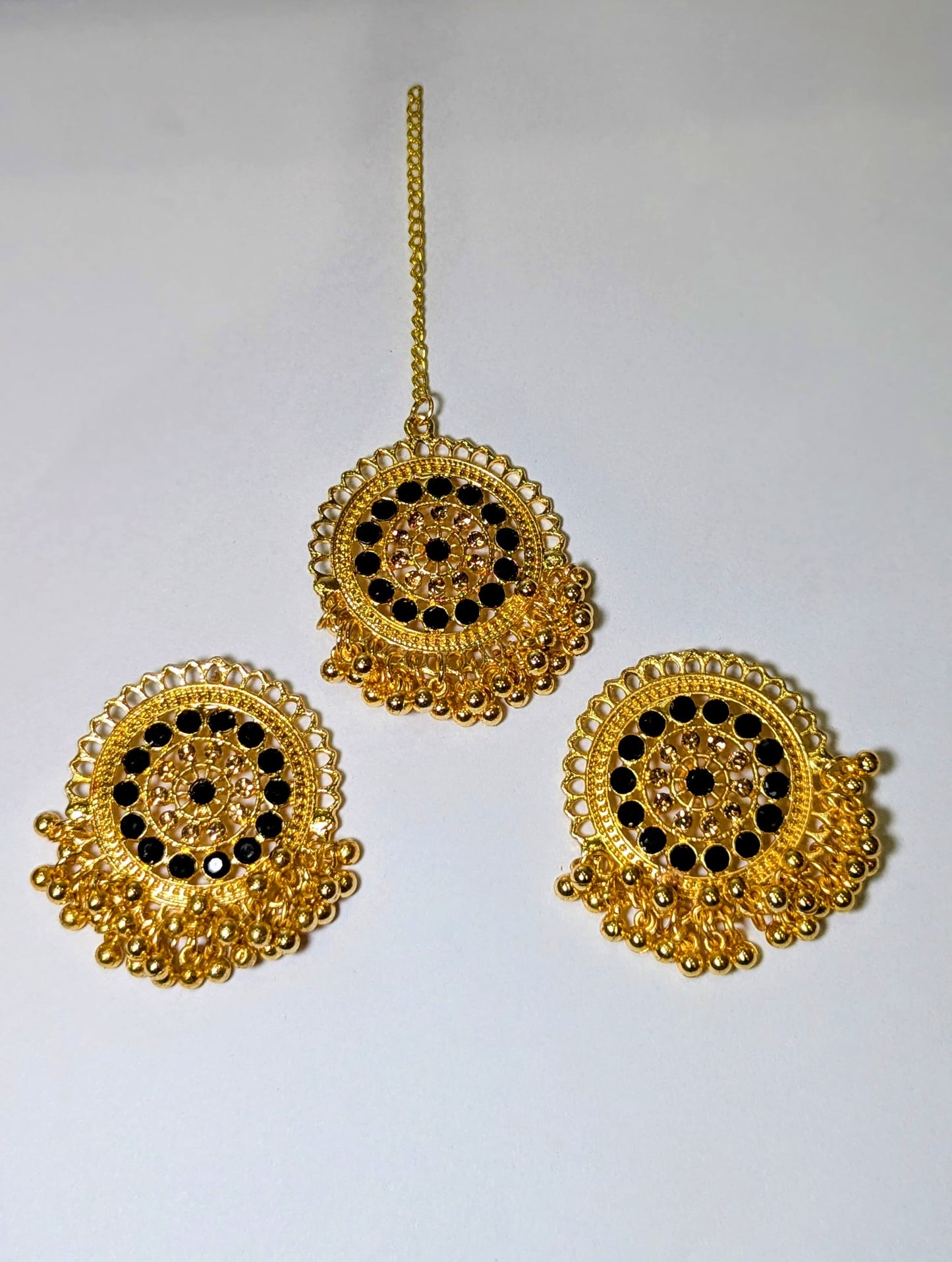Elegant Jhumke & Bindiya Collection